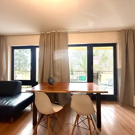 16-helles 2-zimmer -wlan,grosse Balkon & Kostenfrei Parken