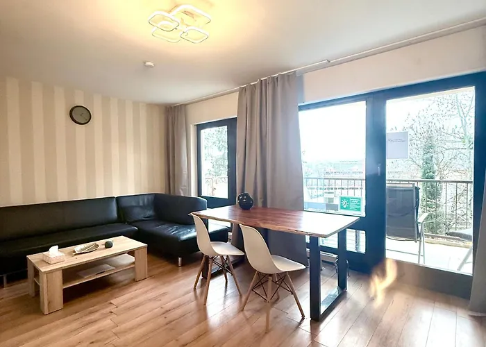 16-helles 2-zimmer -wlan,grosse Balkon & Kostenfrei Parken * 비스바덴